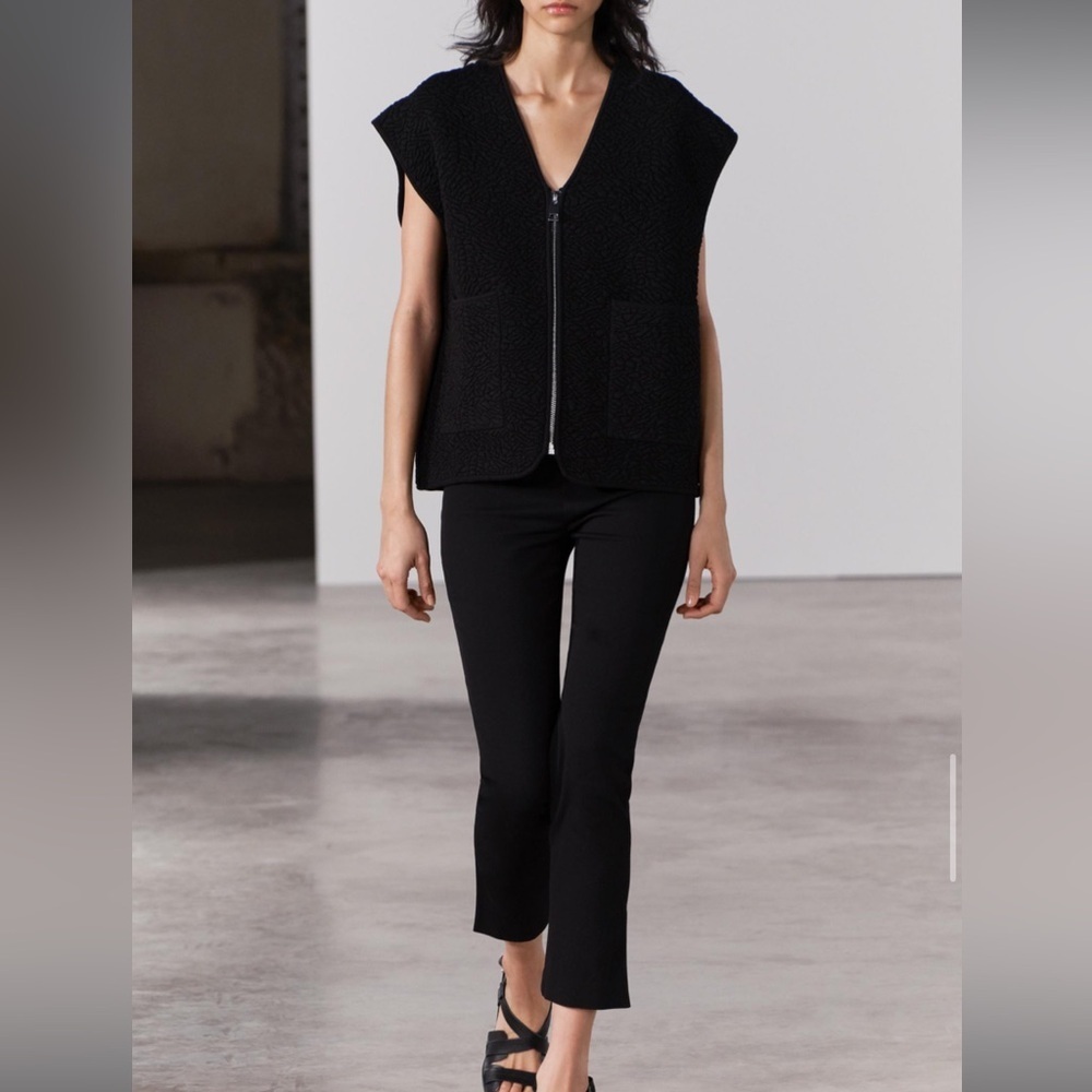 Zara Black Textured Oversized Vest